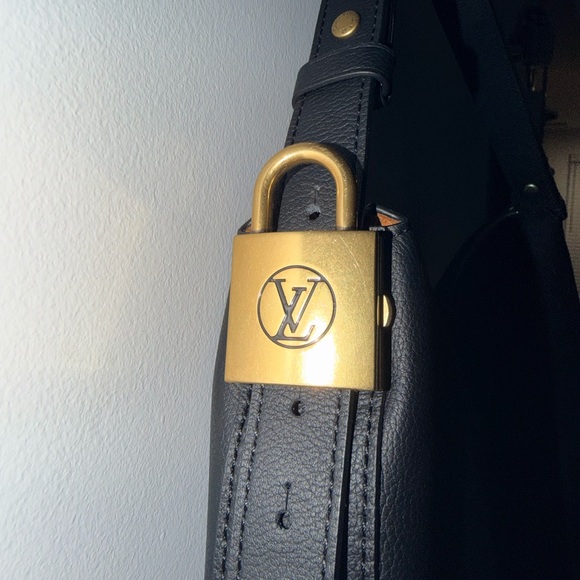 Louis Vuitton Low Key Cookie MM M14417 - Picture 9 of 11